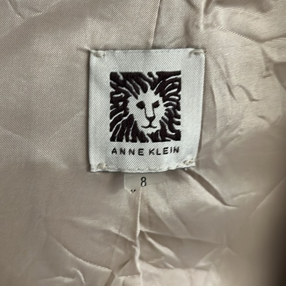Anne Klein beige blazer - size 8 - Picture 2 of 3